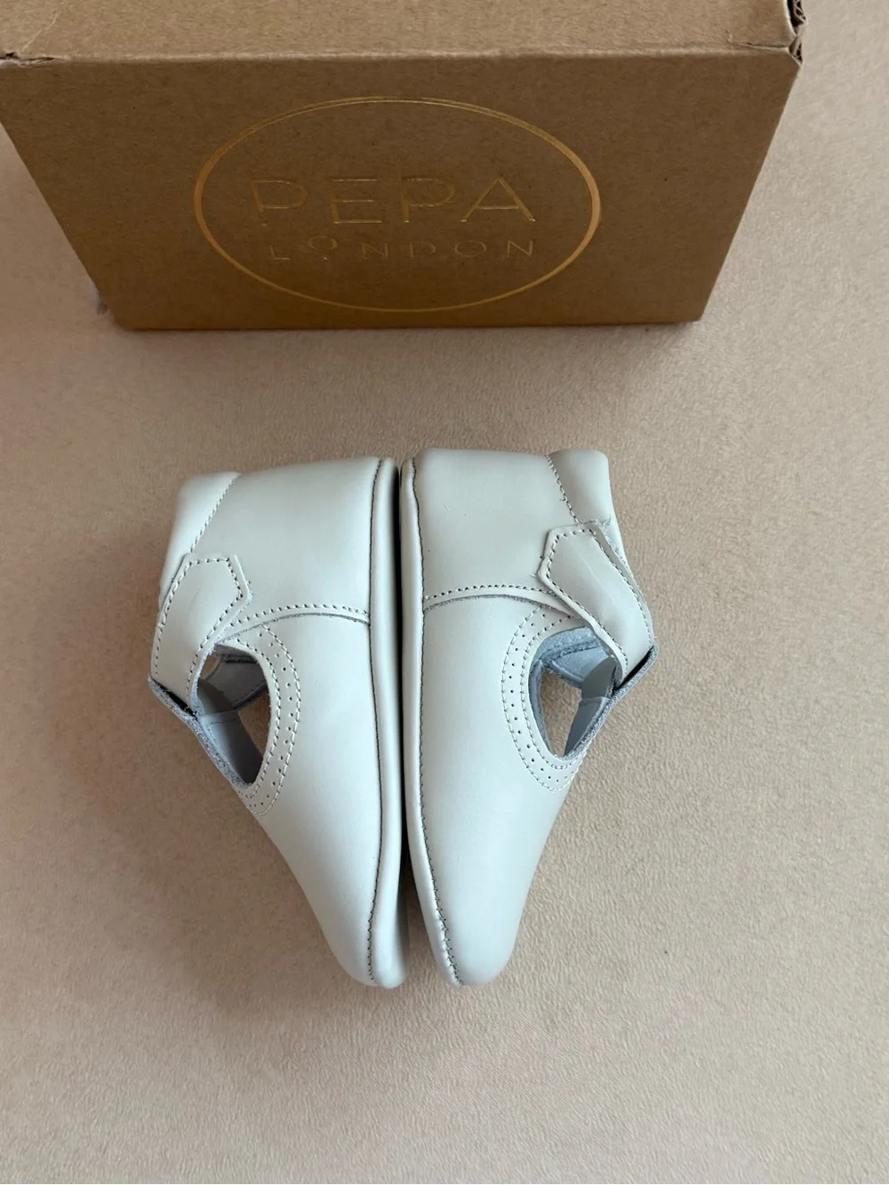 Pepa London Ivory T-Bar Leather Pram Shoes EU 18 Baby Christening Wedding